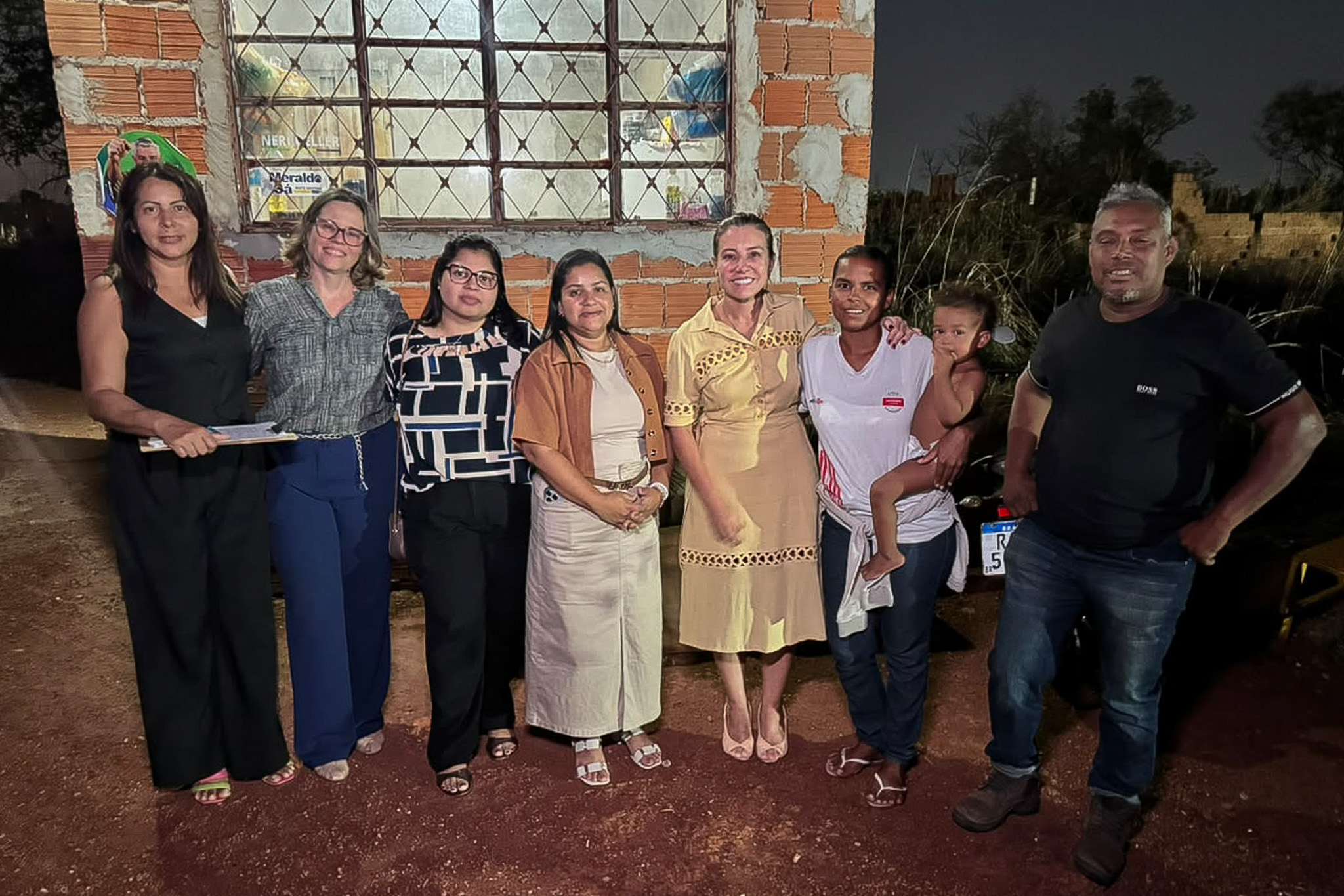 Flávia Moretti visita moradora e reforça apoio da assistência social