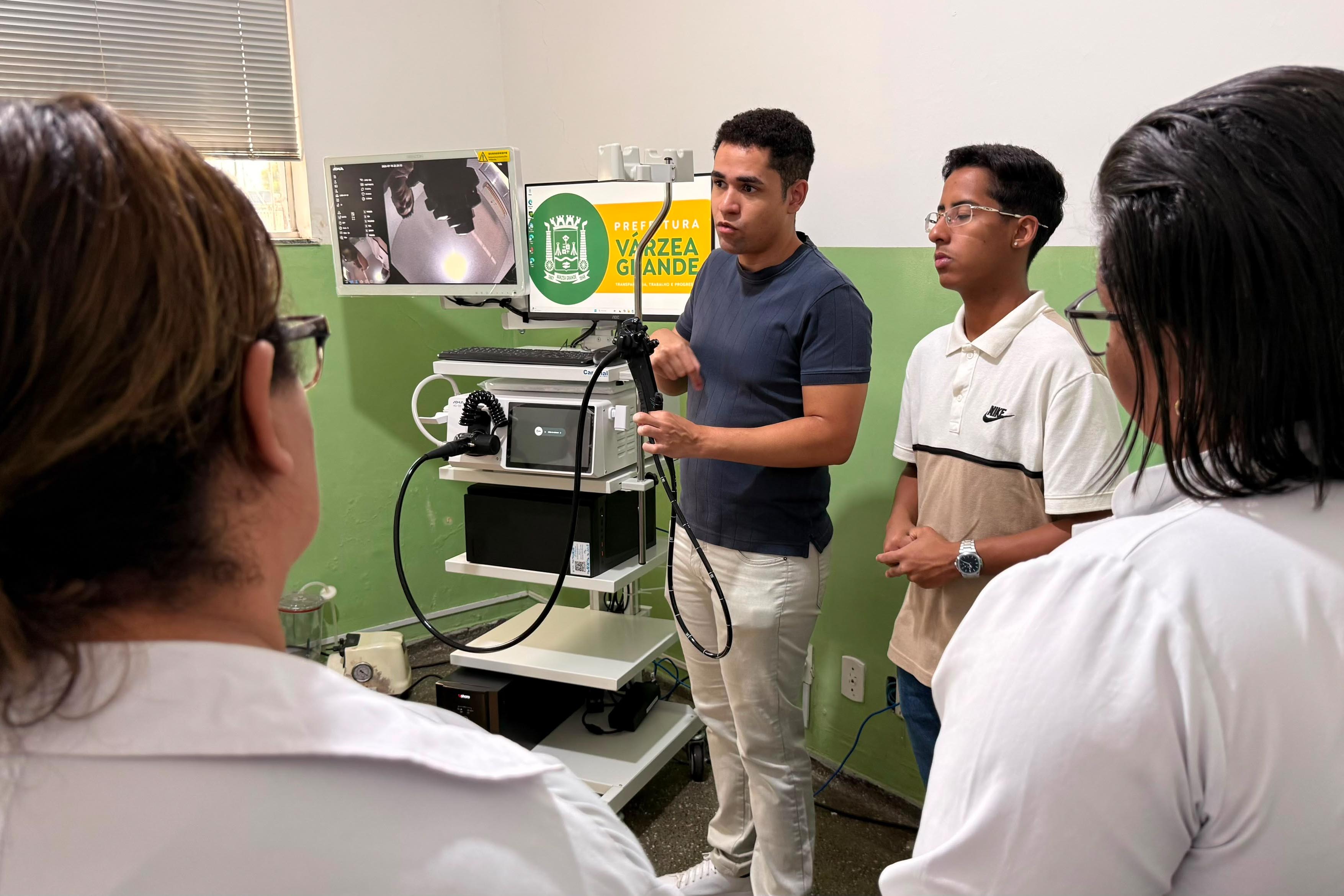 Postão recebe equipamento moderno para exames de endoscopia e colonoscopia