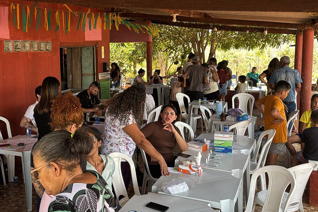 Saúde realiza mais de 390 atendimentos e aplica mais de 120 vacinas em ação na comunidade Umuarama