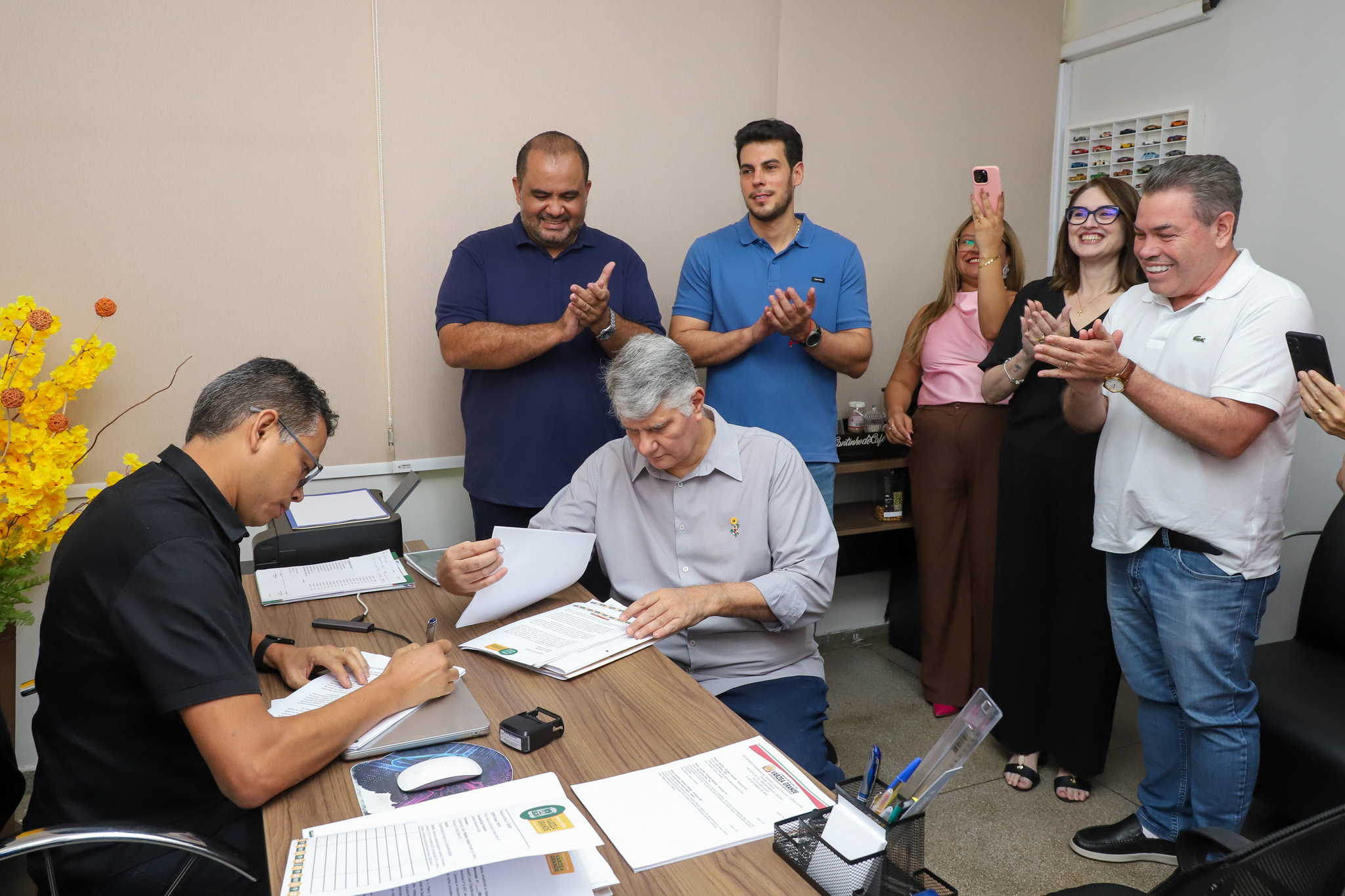 Prefeitura avança com PCCS da Saúde e dos garis na Câmara Municipal