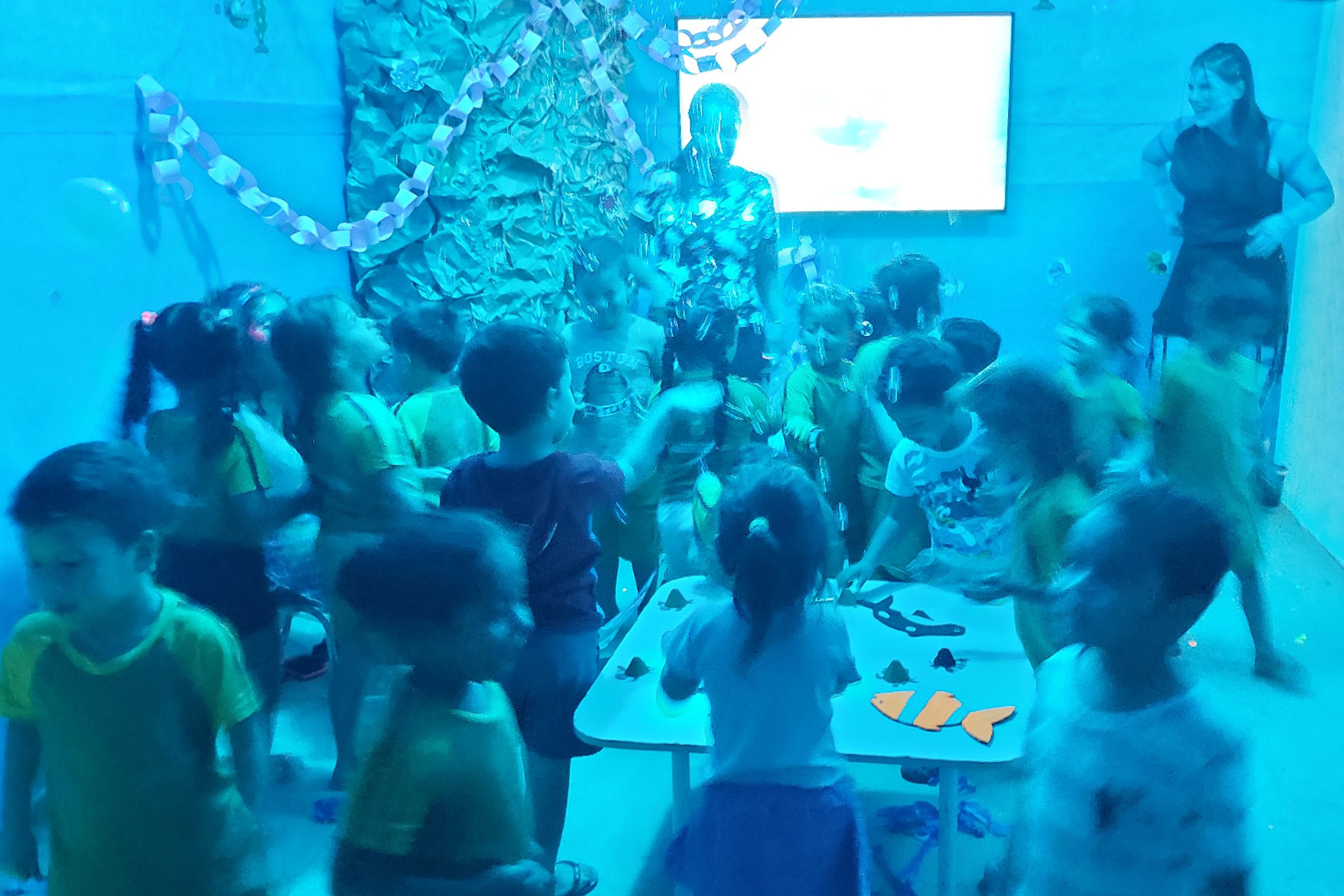 Alunos de CMEI ganham experiência sensorial e atividades festivas na Semana da Criança