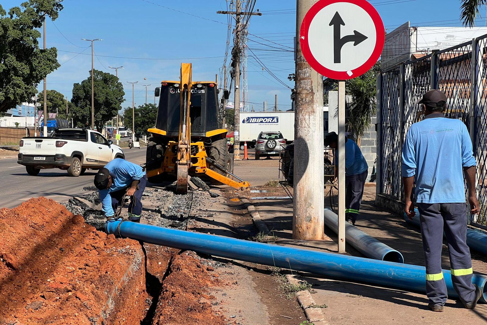 DAE-VG amplia sistema de abastecimento com mais de 2 quilômetros de adutora na Avenida Júlio Campos e região do Maria Izabel