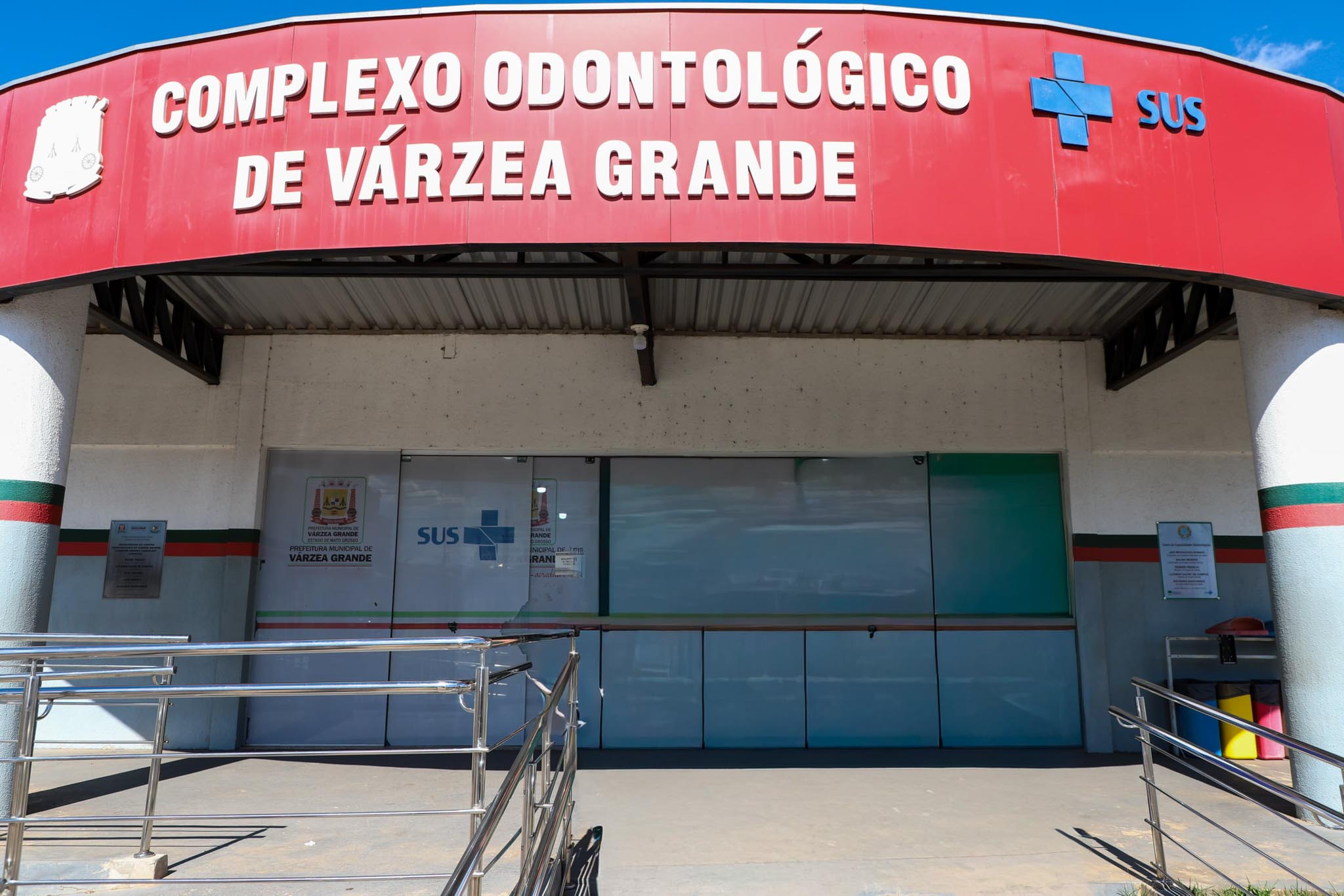 CEO inicia reforma de R$ 700 mil e renova 17 cadeiras odontológicas