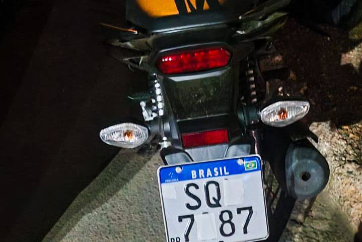 Guarda Municipal aborda motociclista com placa parcialmente encoberta durante patrulhamento em Várzea Grande