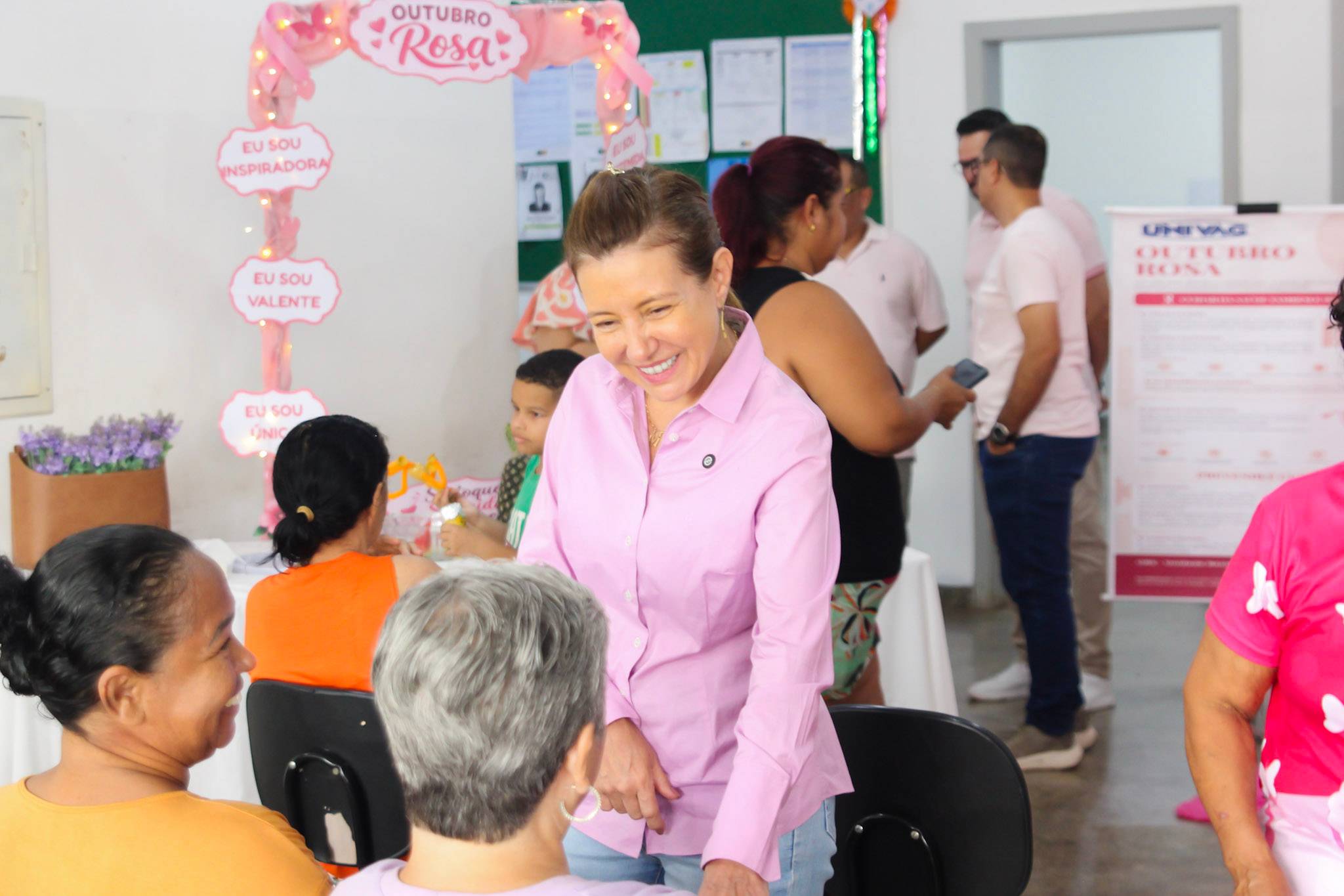 Prefeita acompanha ação do Outubro Rosa nas unidades de saúde de Várzea Grande