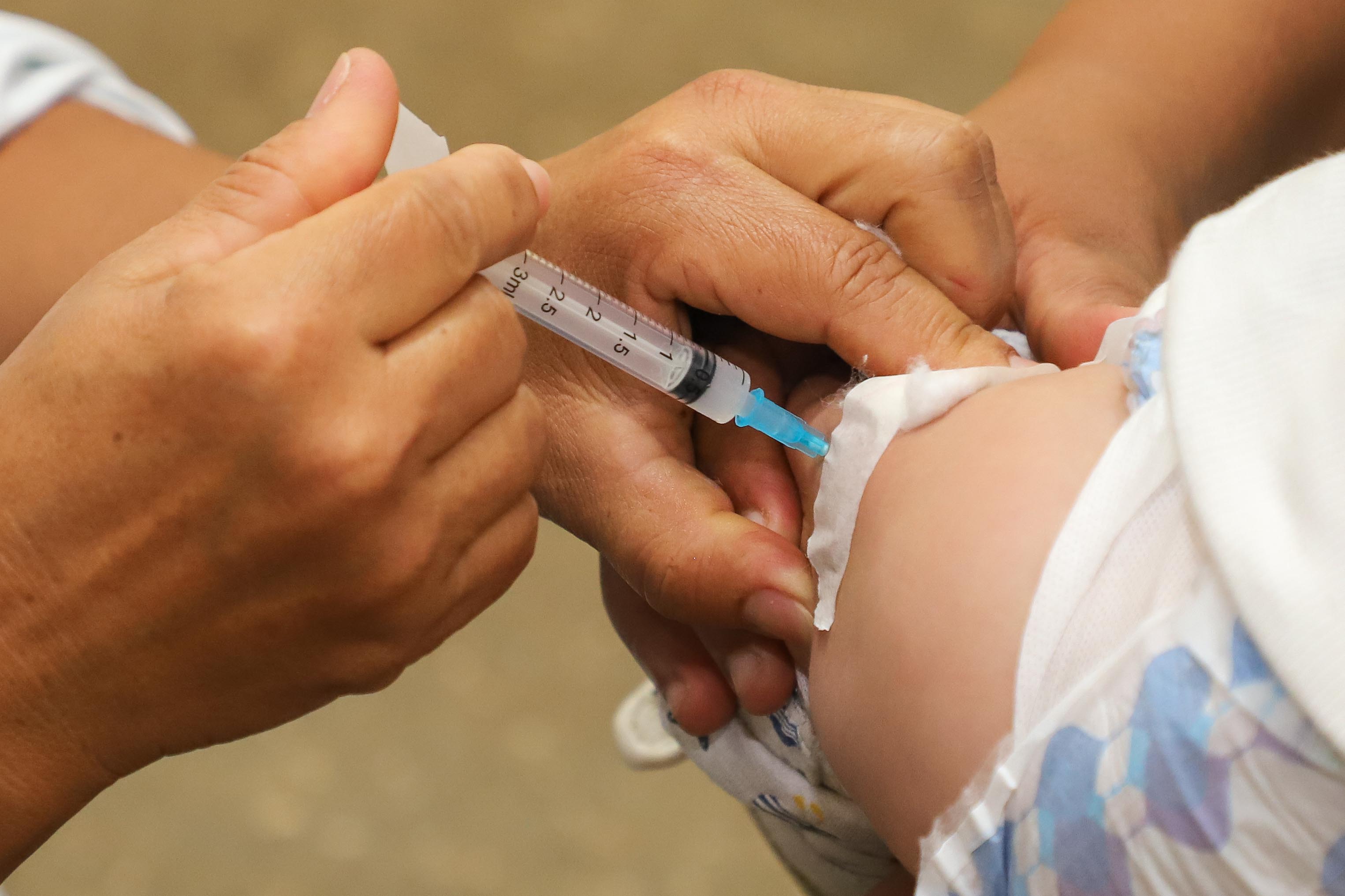 Várzea Grande amplia proteção de bebês prematuros com aplicação inédita do Nirsevimabe pelo SUS