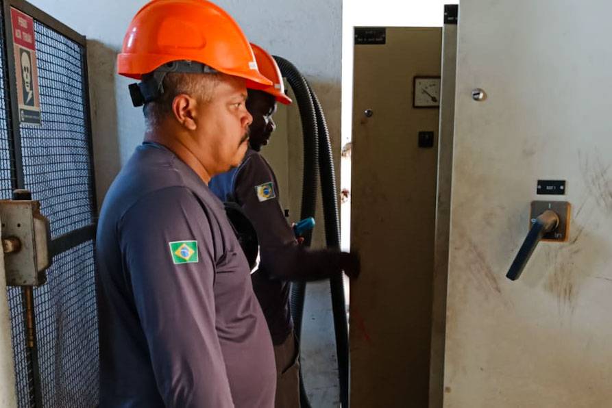 Troca de disjuntor reforça sistema elétrico do Pronto-Socorro de Várzea Grande